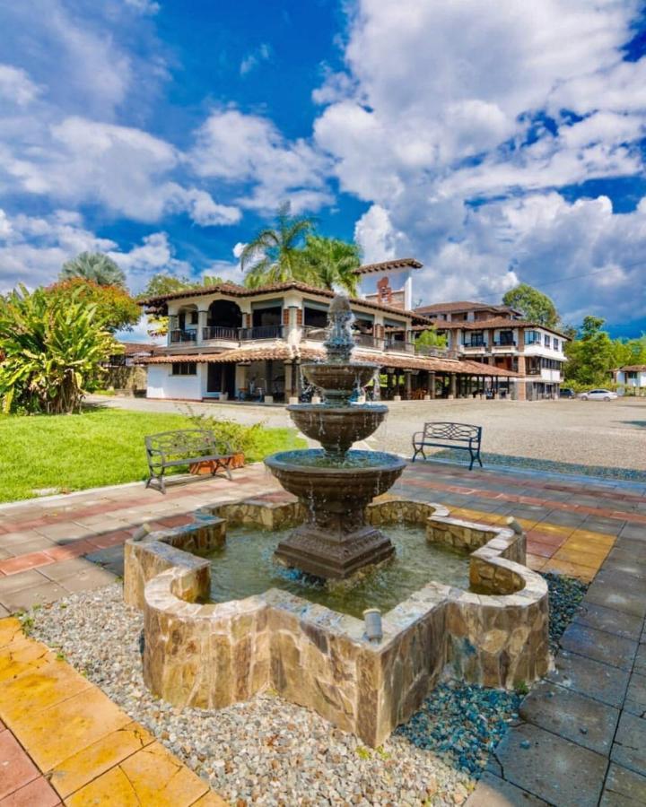 Finca Hotel La Esperanza モンテネグロ エクステリア 写真