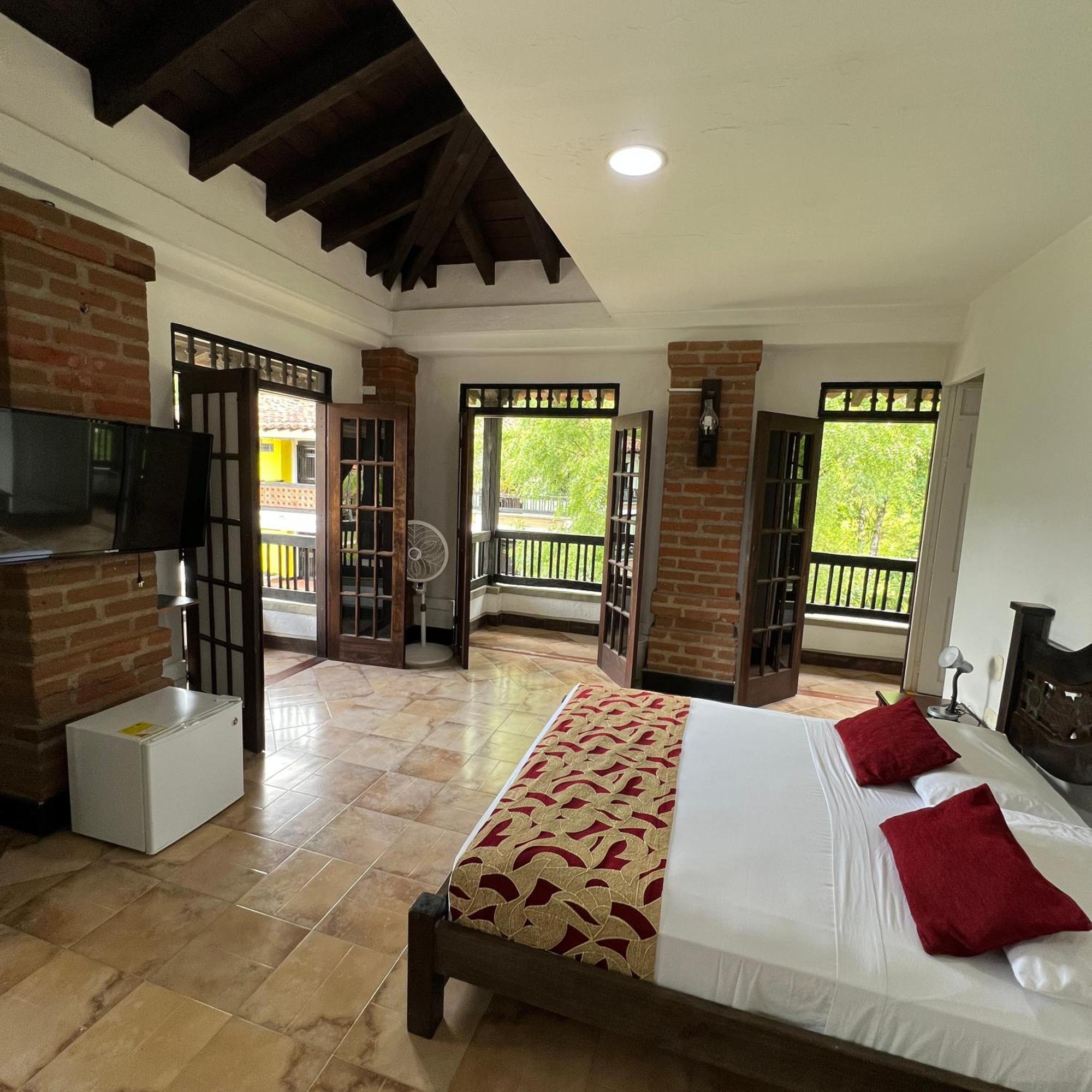 Finca Hotel La Esperanza モンテネグロ エクステリア 写真