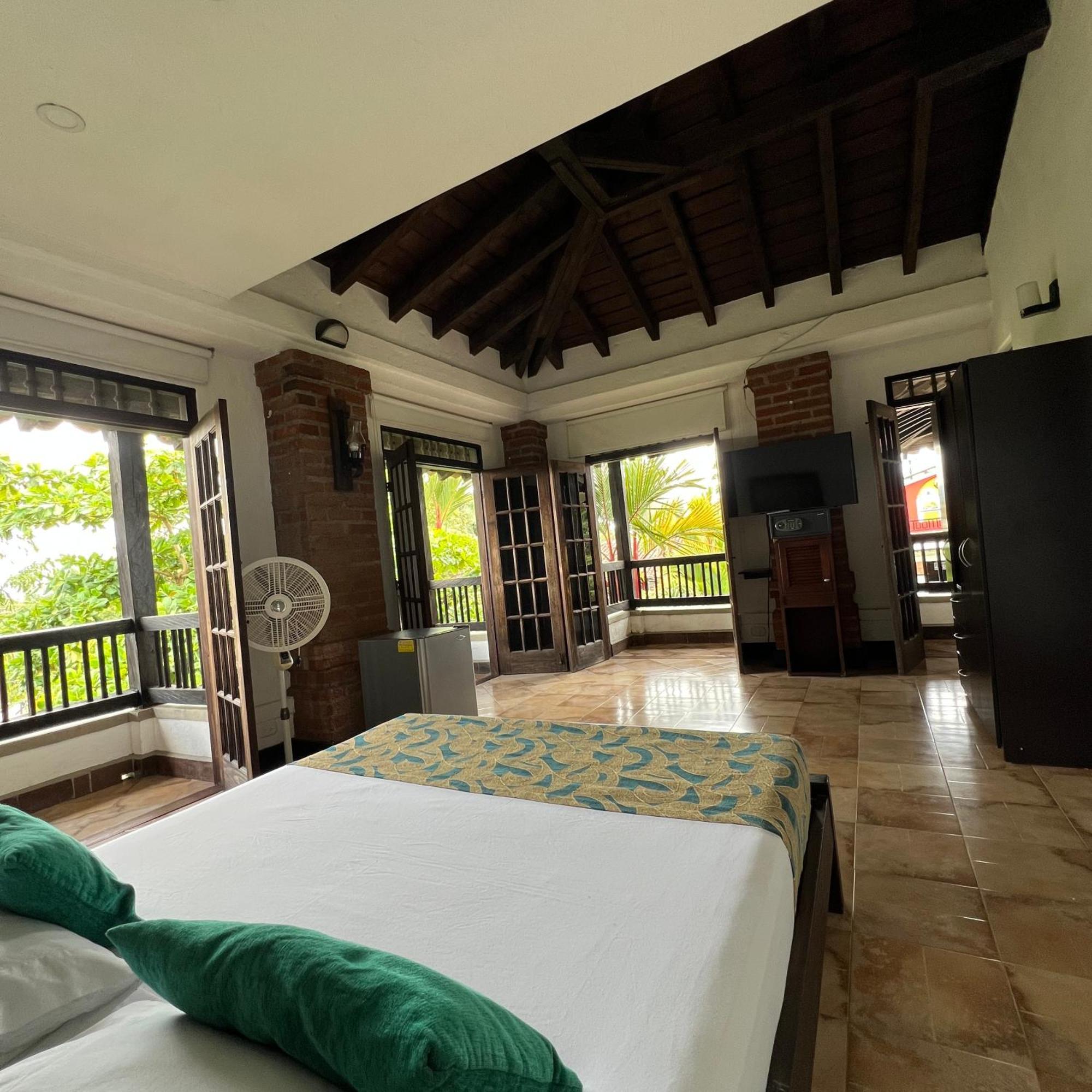 Finca Hotel La Esperanza モンテネグロ エクステリア 写真